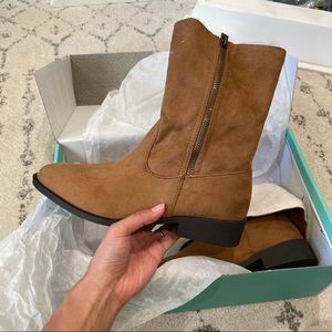Maruice Boots Brown Brand New